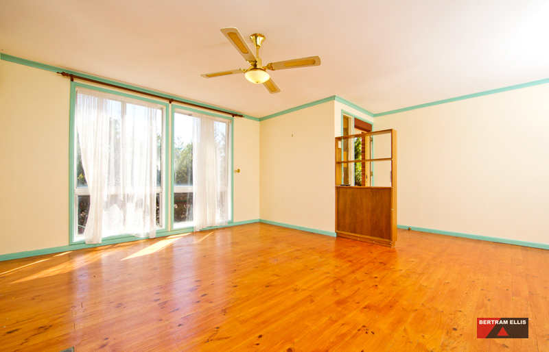 61  Kalgoorlie Crescent, Fisher - Thumbnail 3