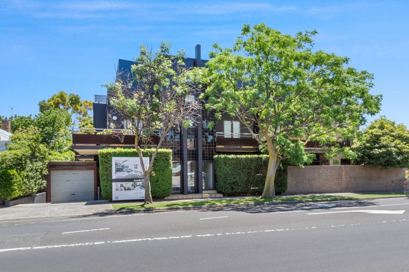 2/162 Westgarth Street, Northcote