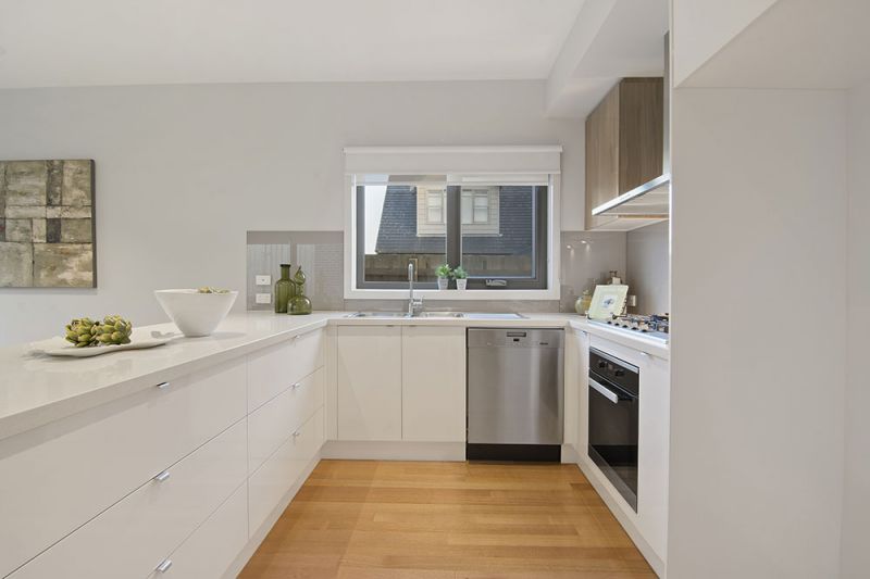 2/47 Durham Road, Surrey Hills - Thumbnail 5