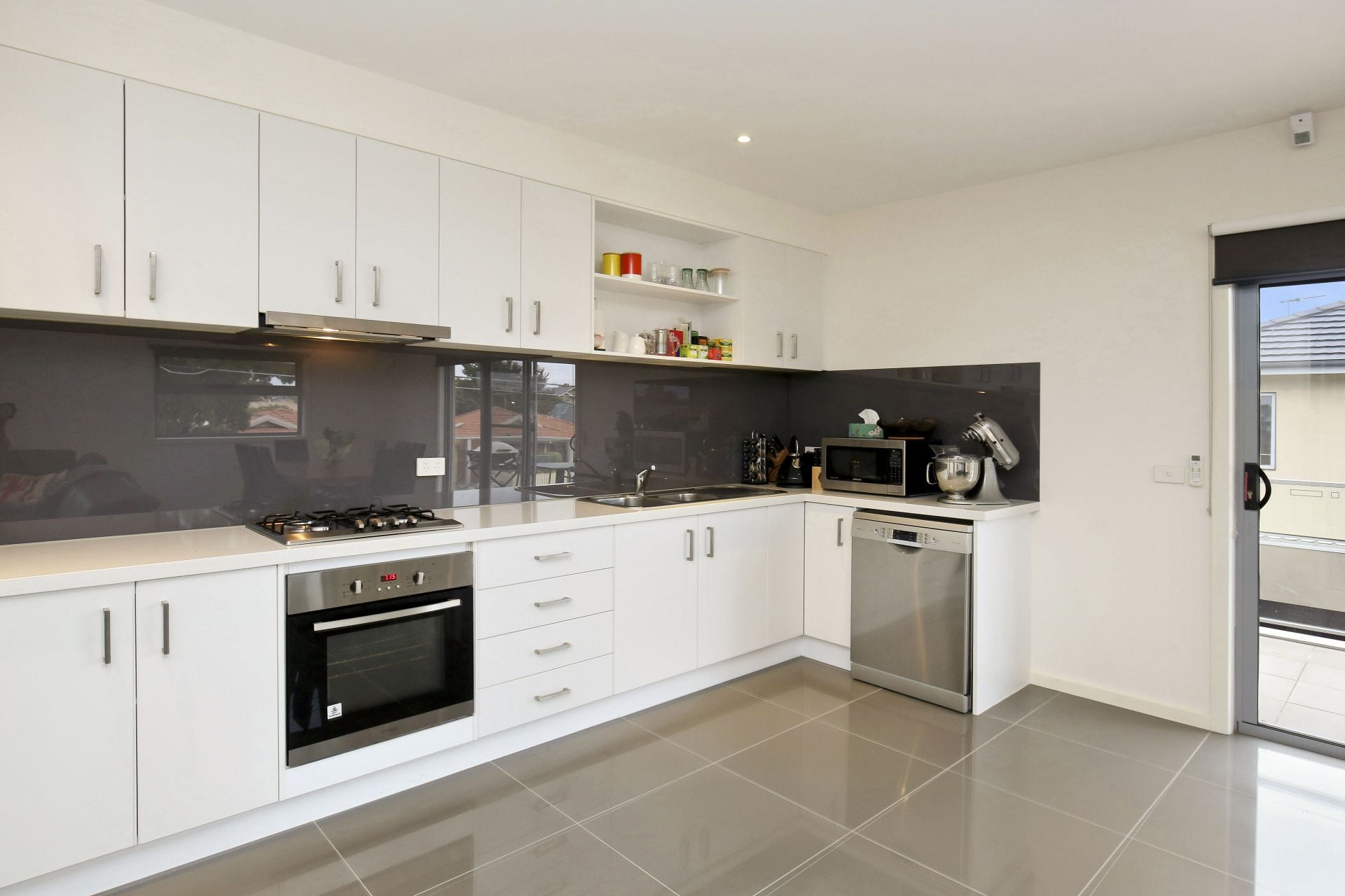 VIBRANT AND MODERN LIVING!