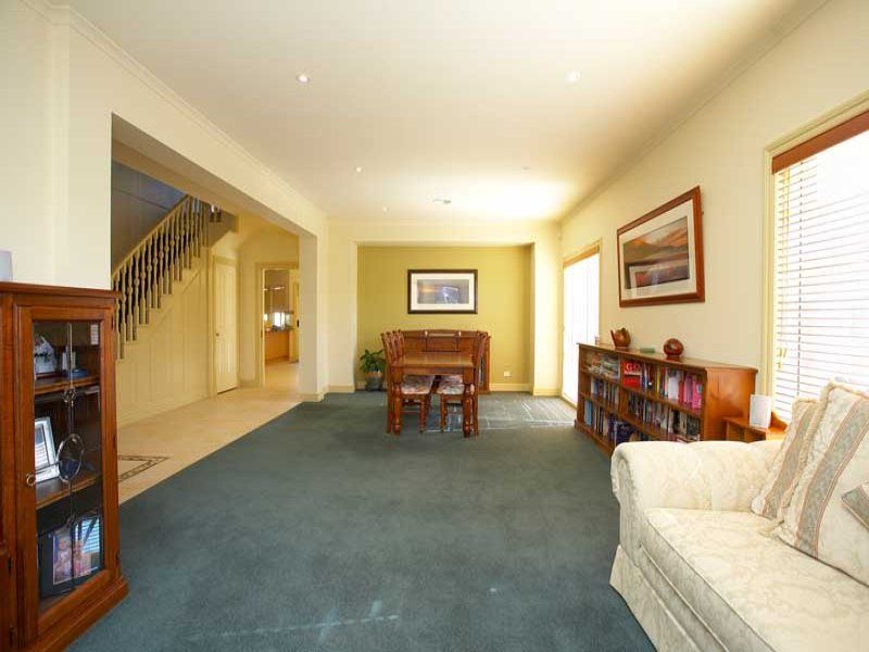 6 Salerno Crt, Point Cook - Thumbnail 4