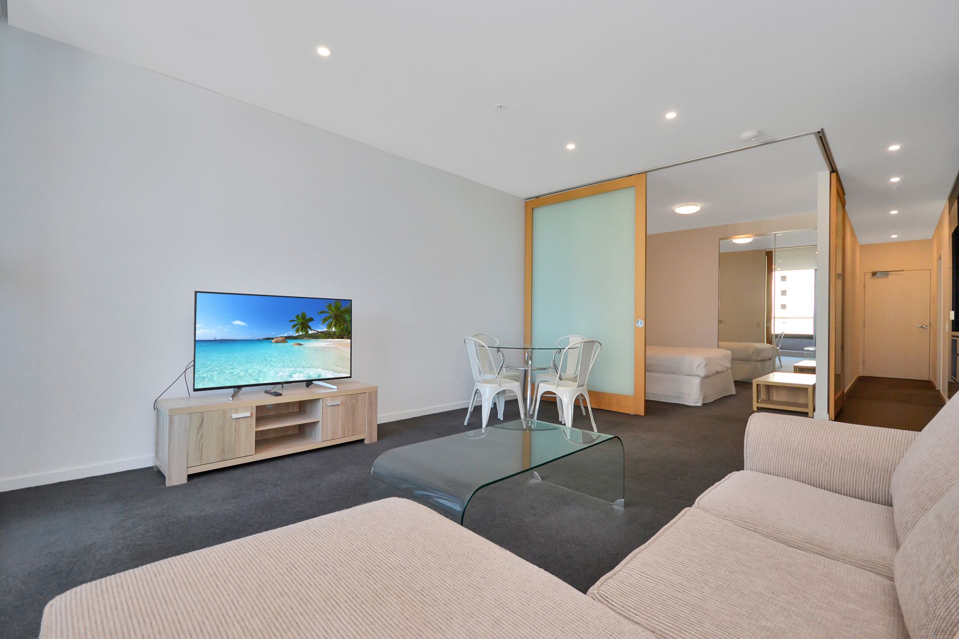 Luxe Harbourside Lifestyle - Fully Furnished