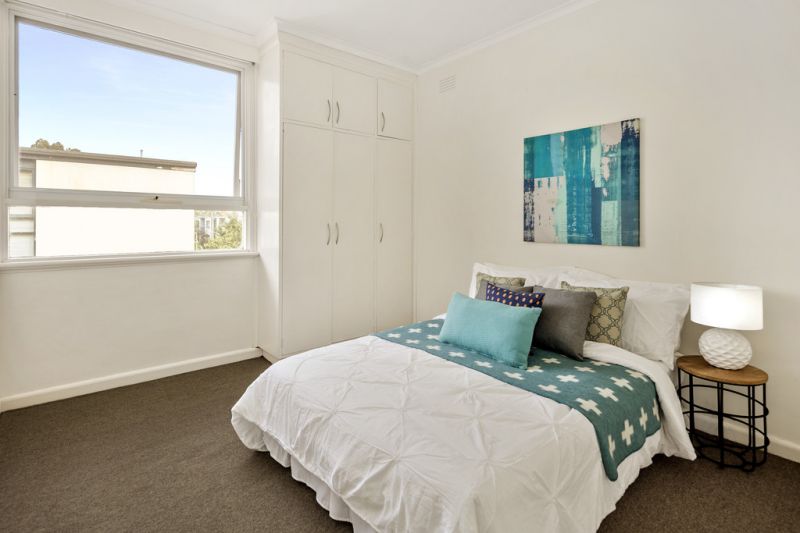 12/1 Celeste Court, St Kilda East - Thumbnail 3