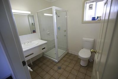 MOTEL LEASEHOLD FOR SALE - MAJOR REGIONAL CITY - EASY TO OPERATE