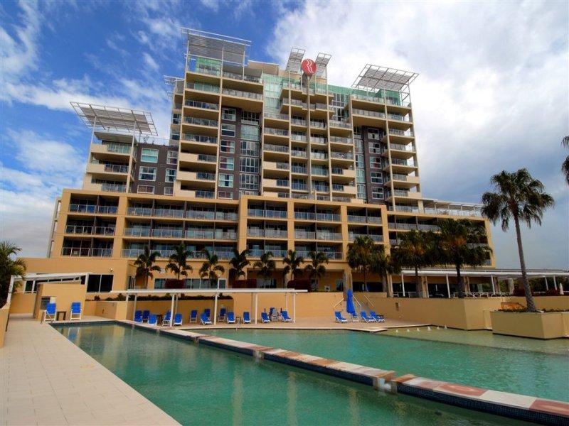 609/38 Mahogany, PELICAN WATERS, 609/38 Mahogany Pelican Waters - Thumbnail 5