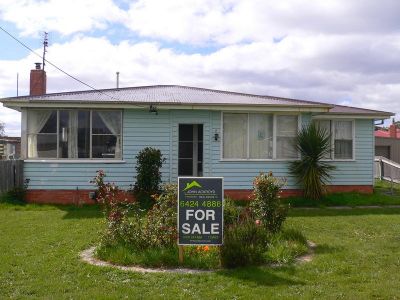 2 Kiah Place, EAST DEVONPORT, East Devonport - Thumbnail 2