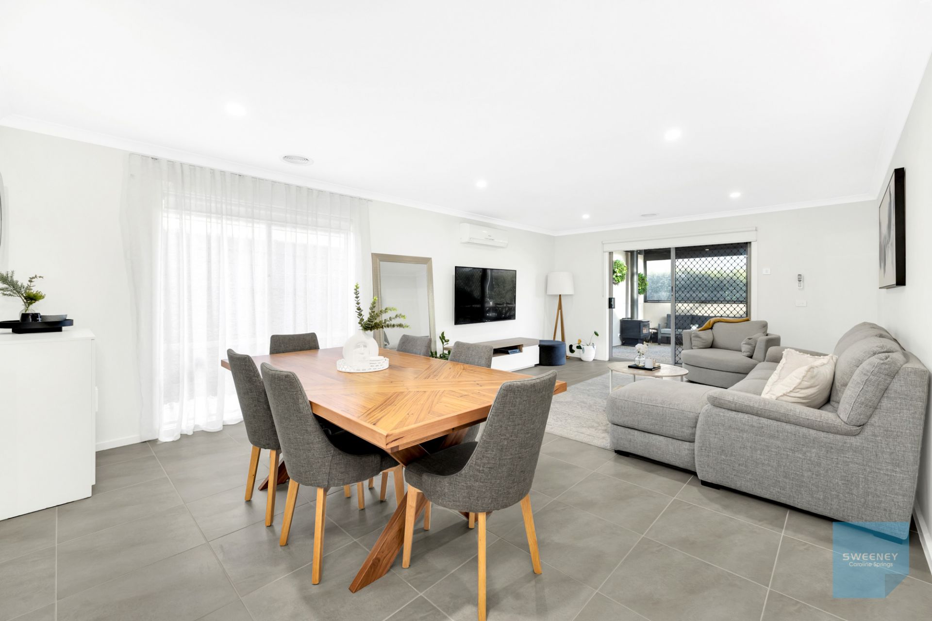 27 Tora Crescent, Fraser Rise - Thumbnail 5