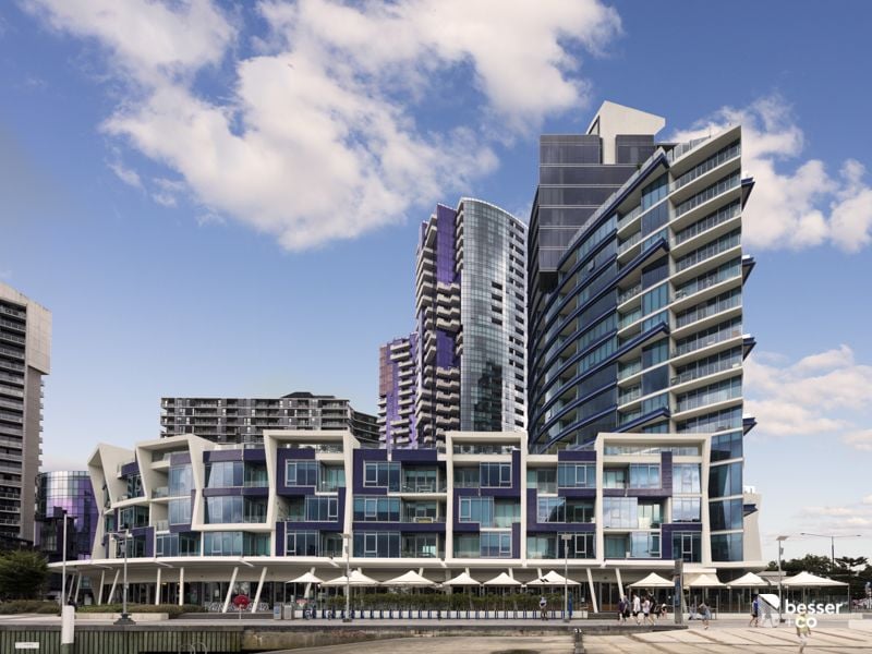111/2 Newquay Promenade, Docklands - Thumbnail 2