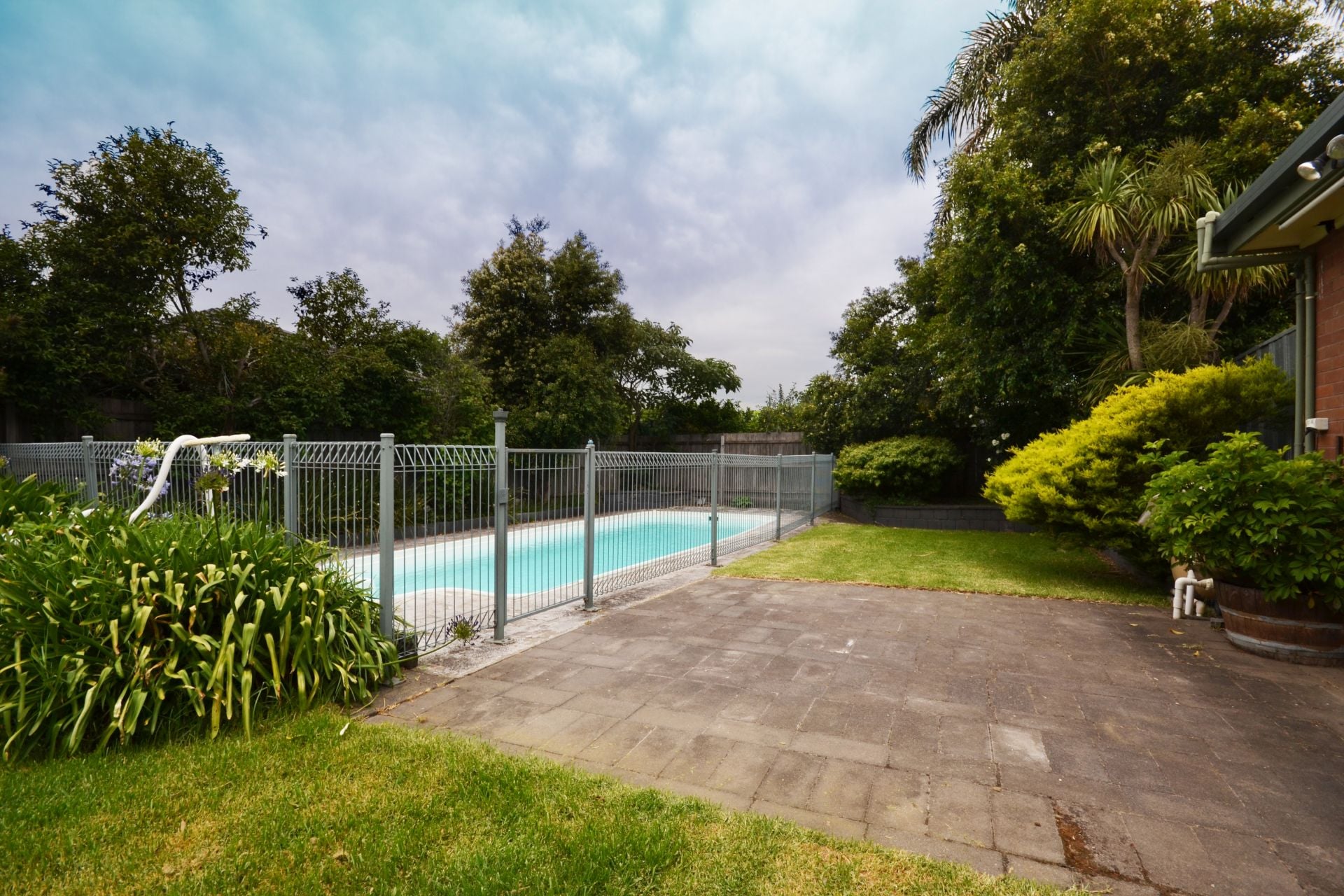 QUALITY HOME, SENSATIONAL LOCATION
