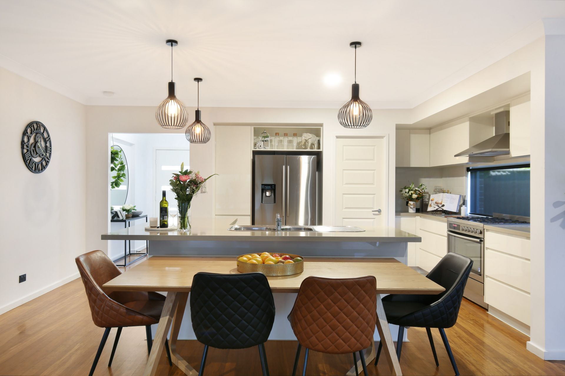 Real Estate For Sale 2 Mallon Avenue Horsley , NSW