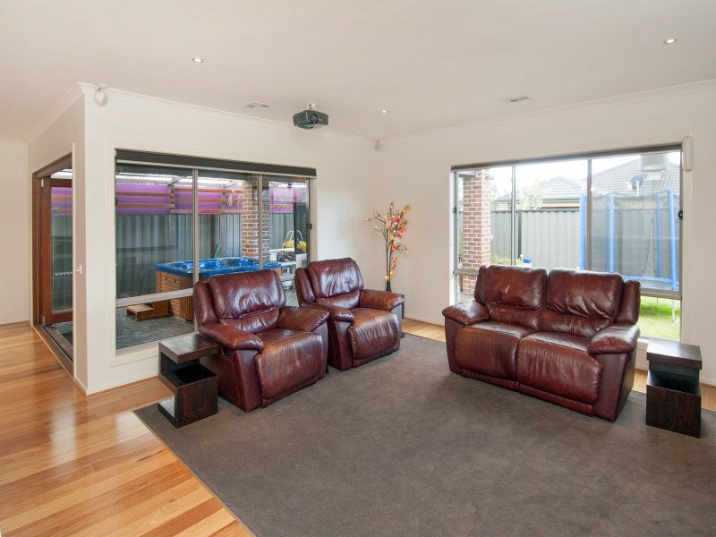 12 Hodgson Rise MERNDA, Mernda - Thumbnail 5