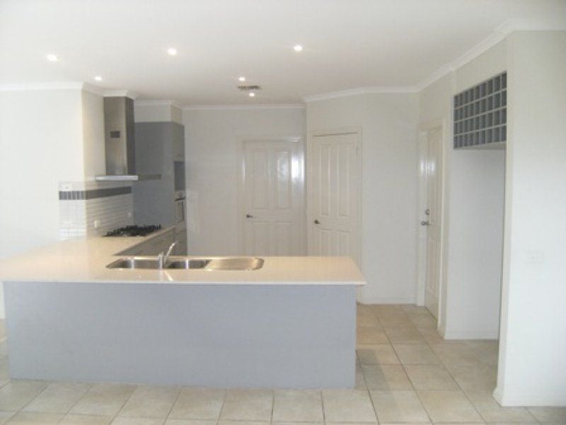 3 Parkes Way, Burnside Heights - Thumbnail 3