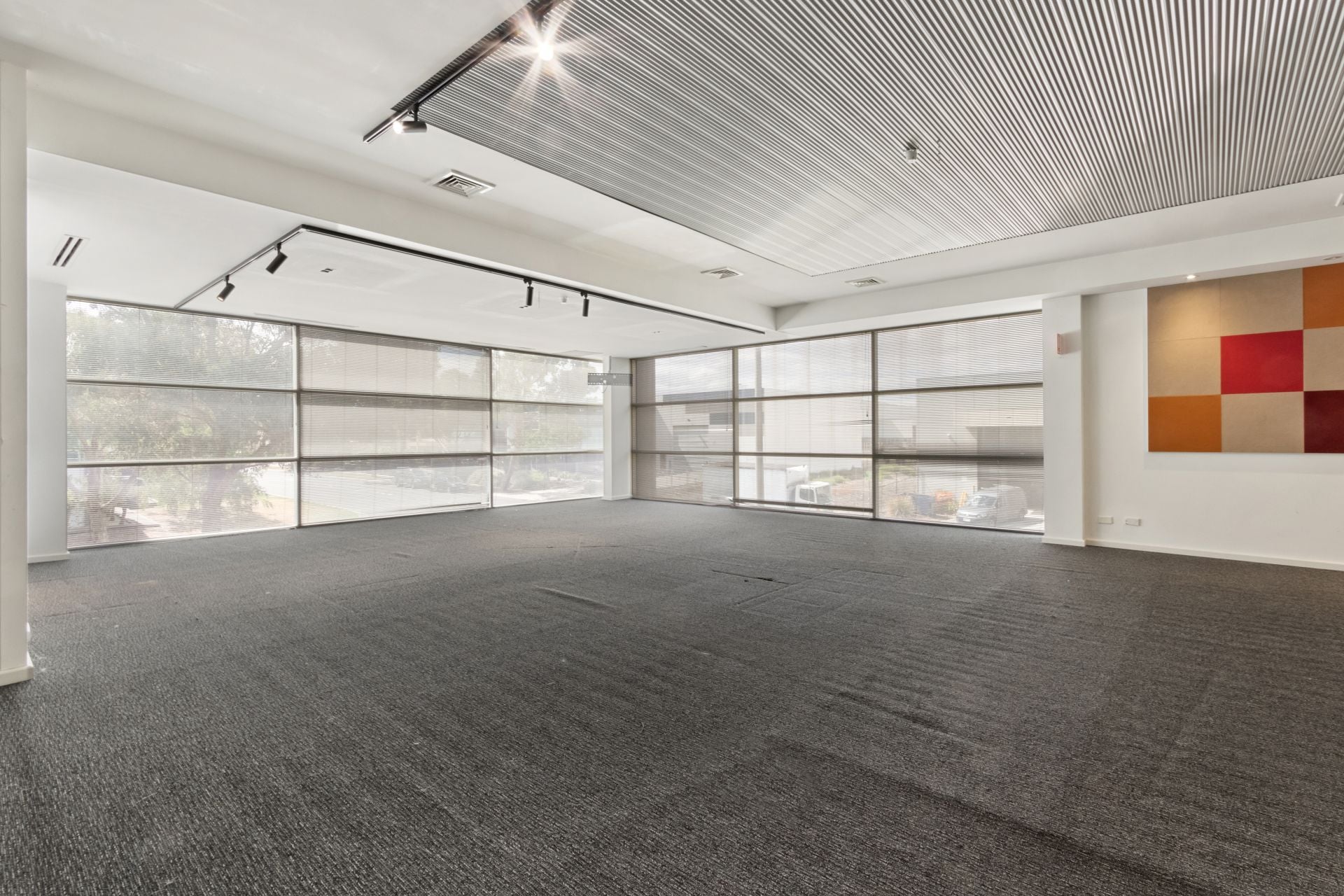 Corner Position, Perfect Head Office / Showroom