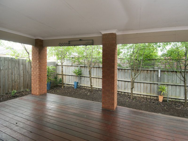 14 Farmington Road MERNDA, Mernda - Thumbnail 2