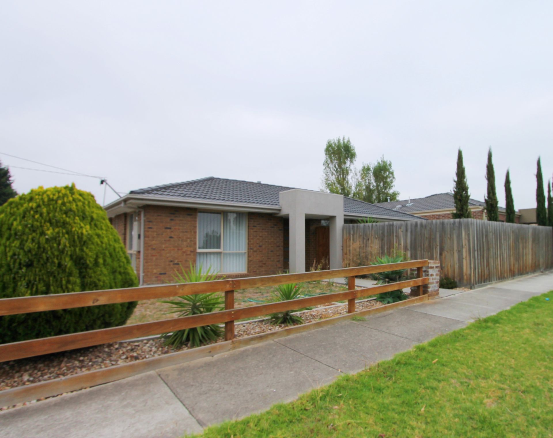 Real Estate For Lease 11 Horseshoe Crescent Epping , VIC