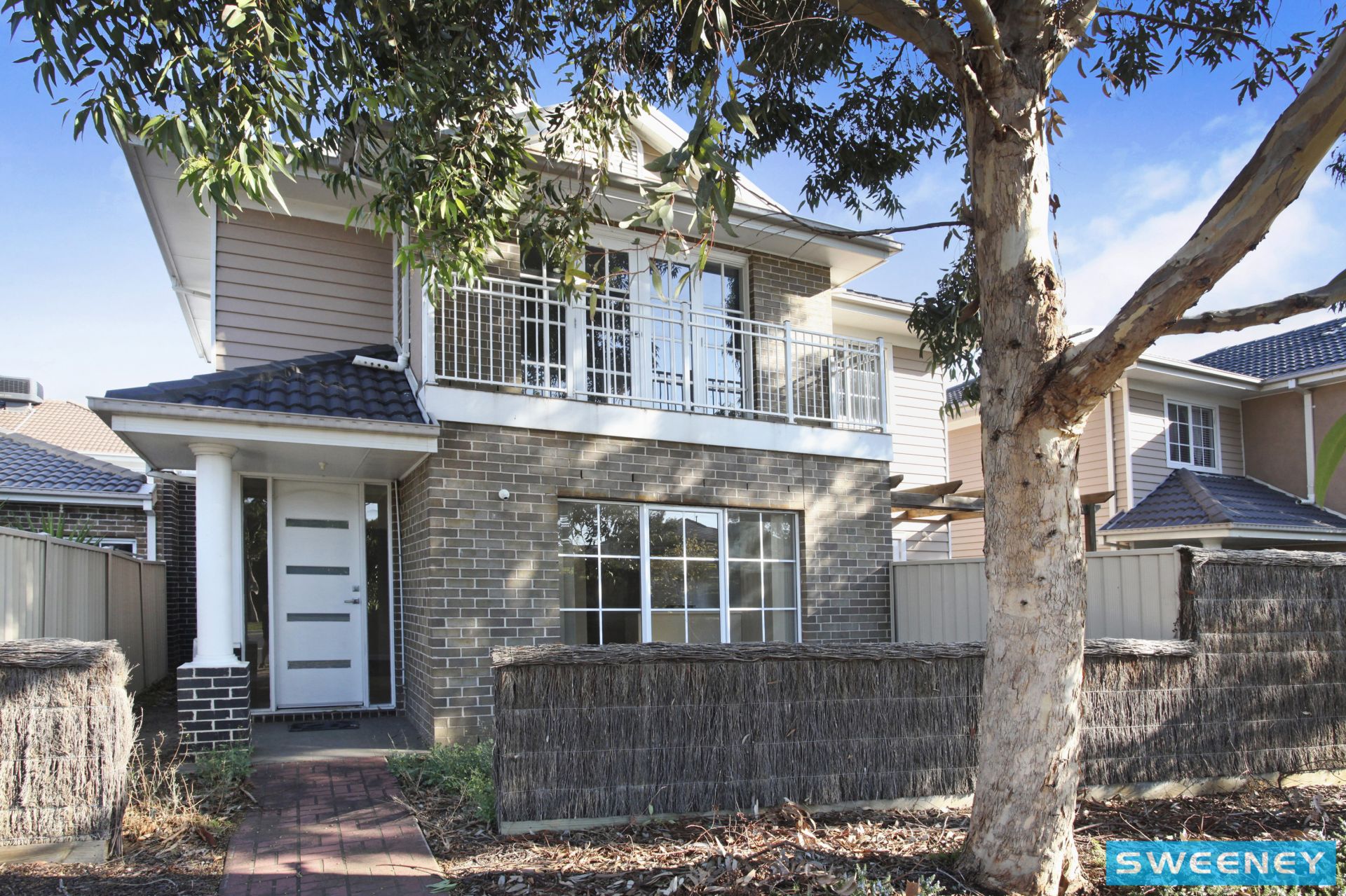 8/7 Toolondo Close, Caroline Springs - Thumbnail 2