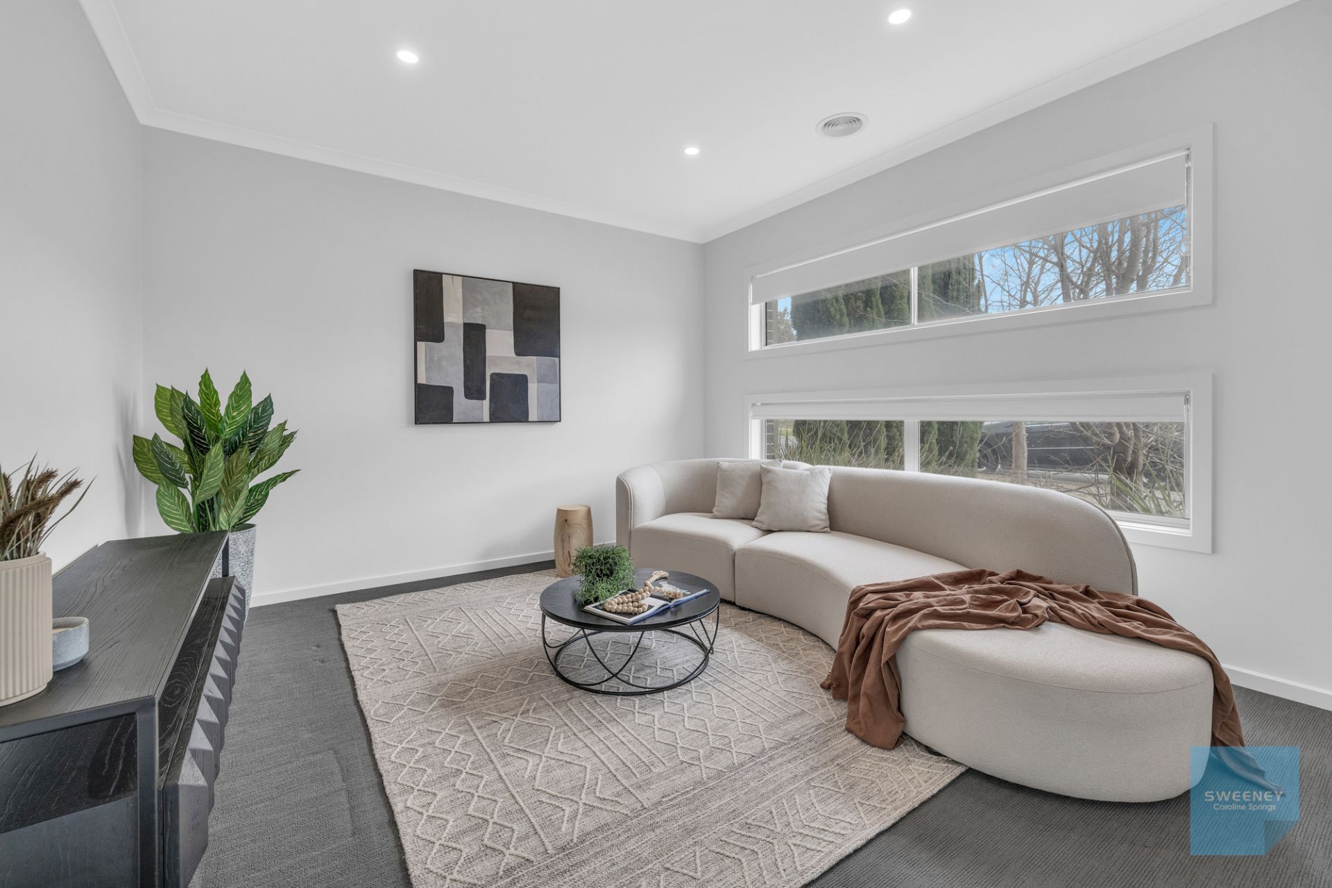 99 Orbis Avenue, Fraser Rise - Thumbnail 3
