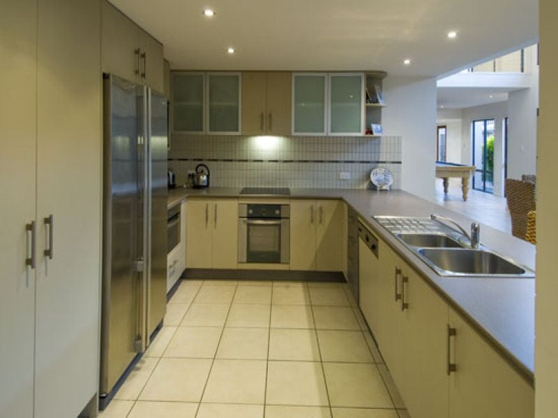 27 Whitsunday Street KAWANA ISLAND QLD, Kawana Island - Thumbnail 6