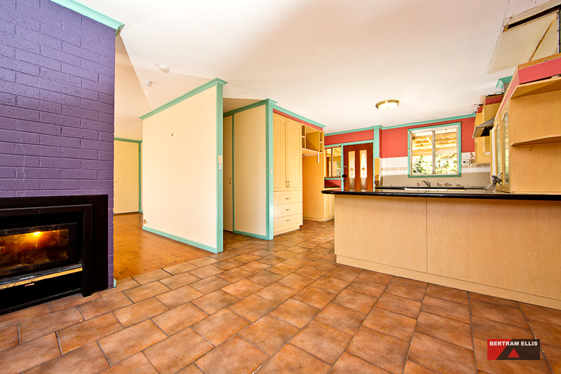 61  Kalgoorlie Crescent, Fisher - Thumbnail 5