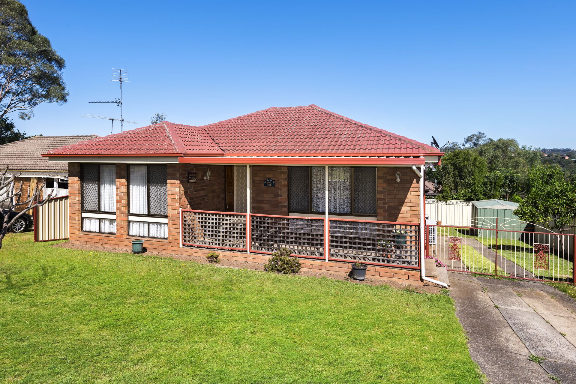 Real Estate For Sale 13 Marley Street Ambarvale , NSW