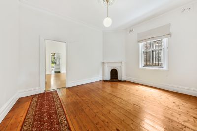 52 Northumberland Avenue, Stanmore