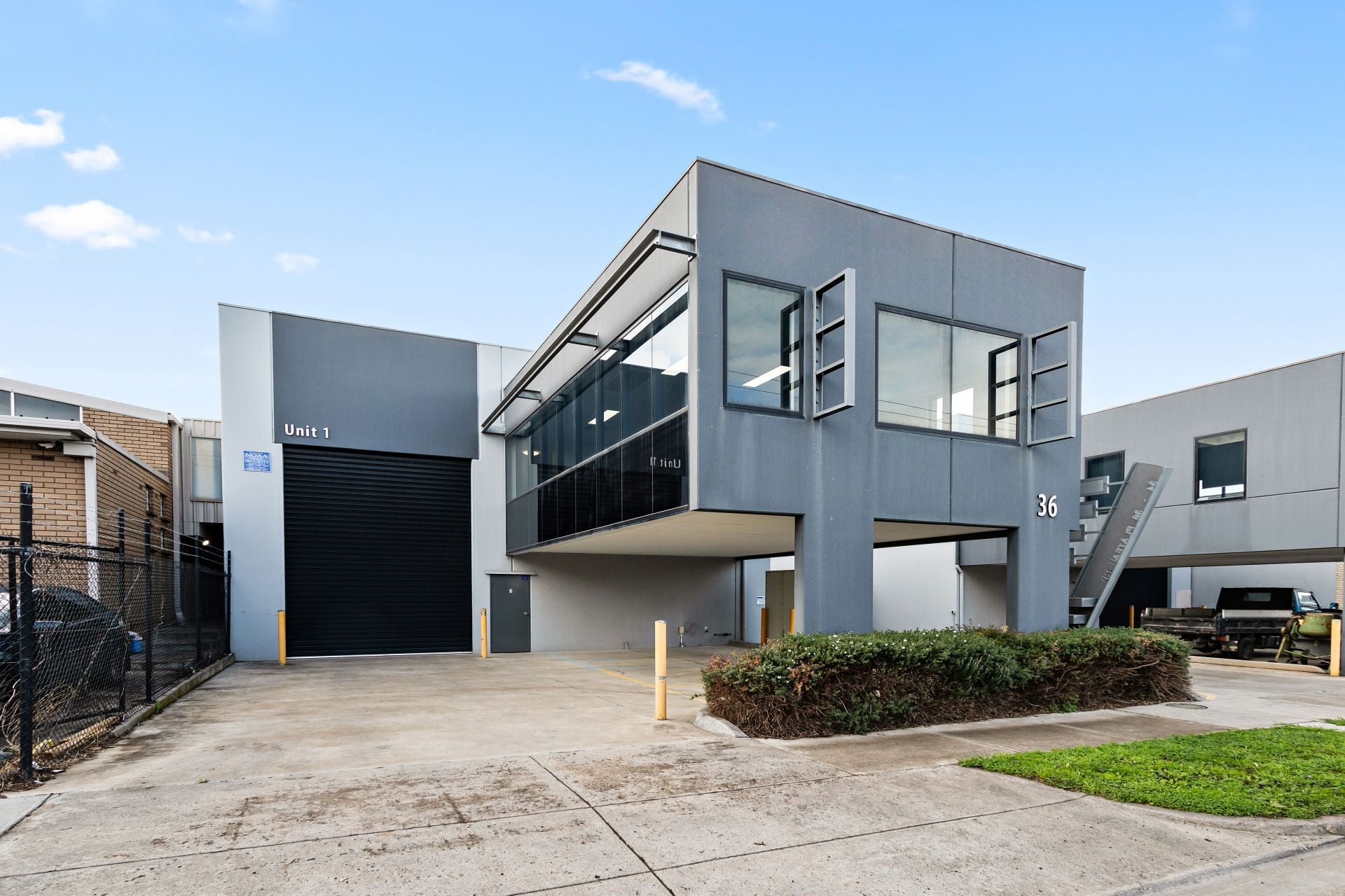 MODERN OFFICE/ WAREHOUSE