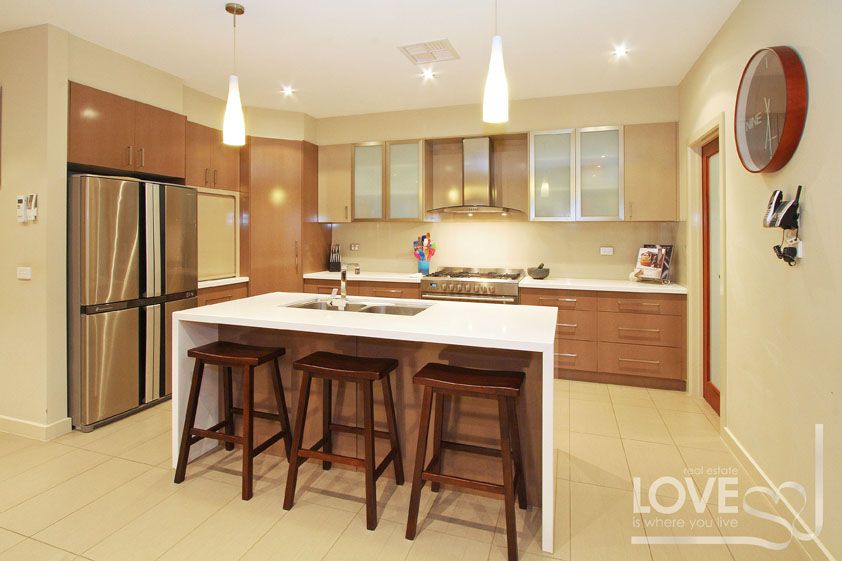 Luxurious, Spacious And Opposite The Park!