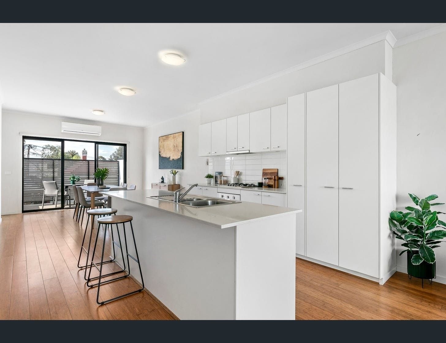 Stylish Modern Living in the Heart of Yarraville