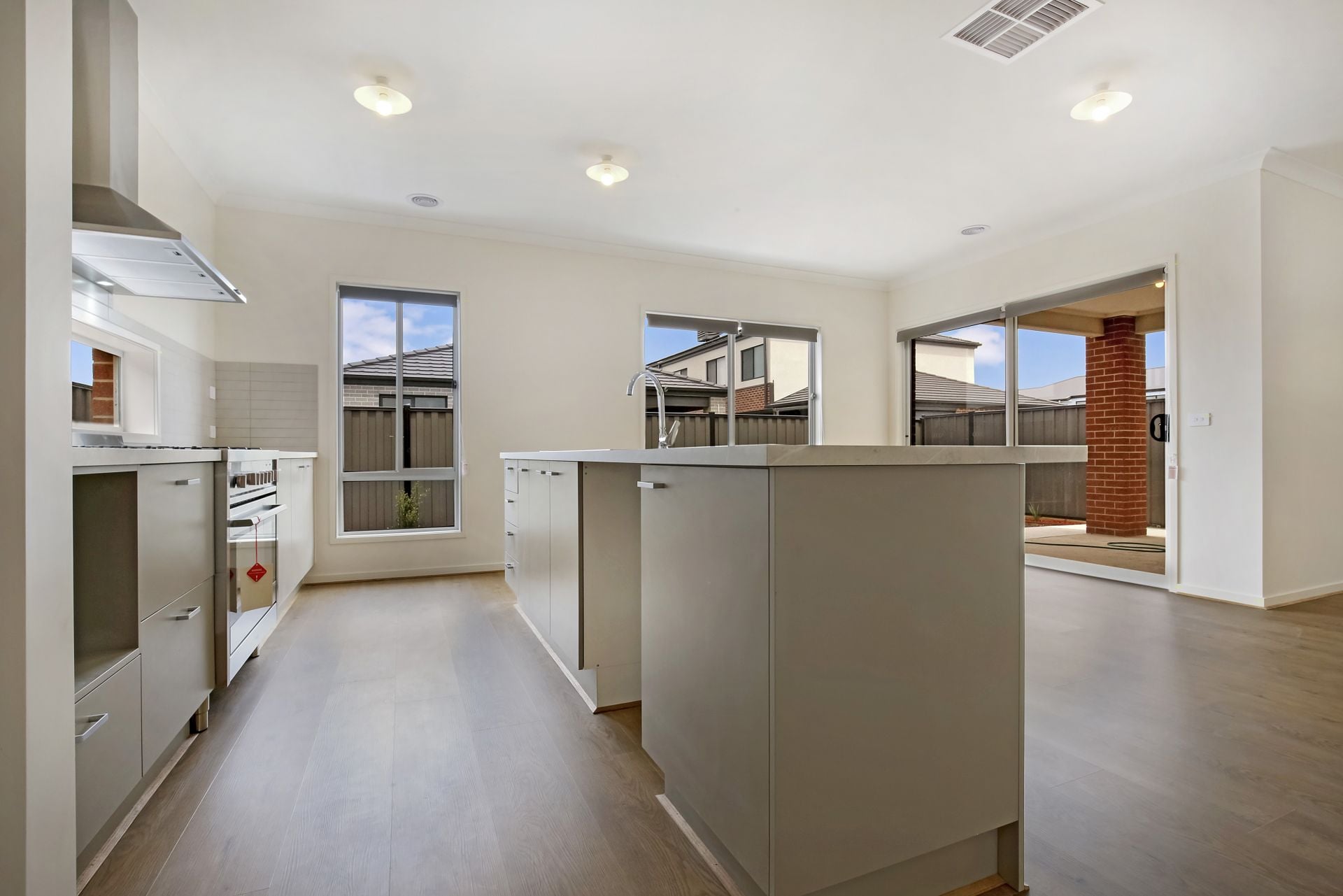 FAMILY FRIENDLY 4 BEDROOM HOME