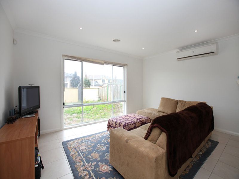 19 Montclair Street, Sanctuary Lakes - Thumbnail 7