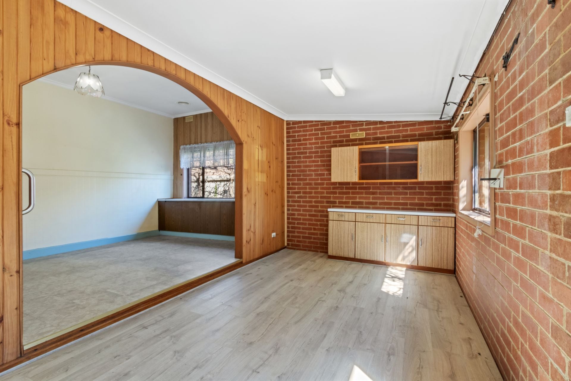 Neat And Tidy Home With Lots Of Room