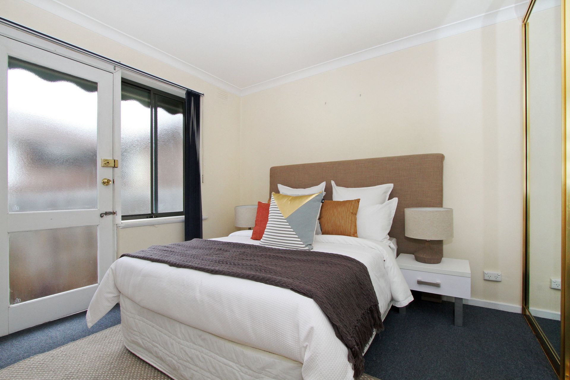 ONE BEDROOM WITH DUCTED HEATING AND AIR CONDITIONING