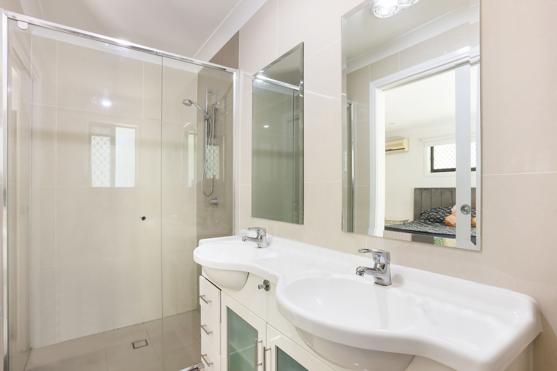 4 Royston Crescent, Reedy Creek Cole Residential