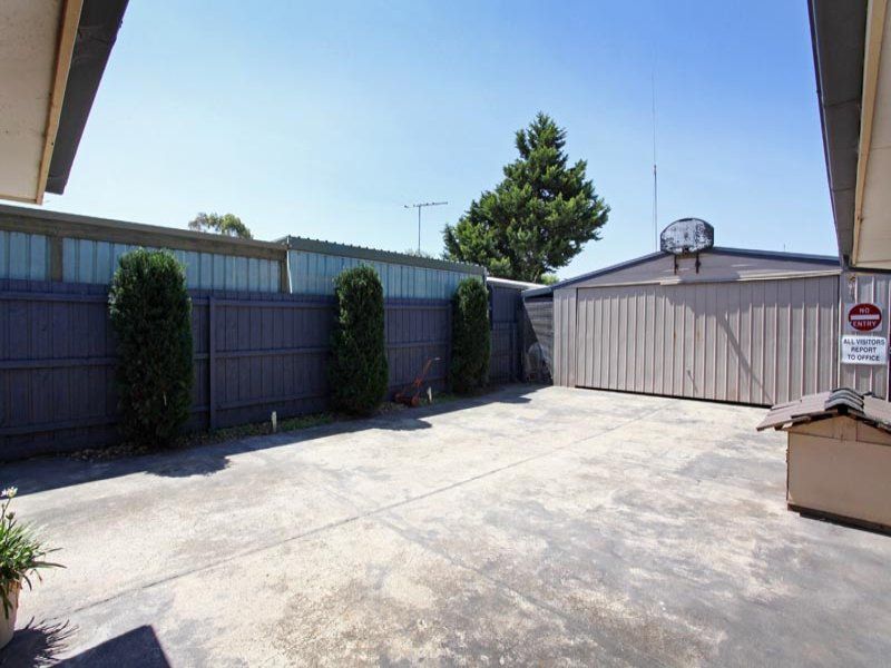 6 Stewart Crescent, Rockbank - Thumbnail 8