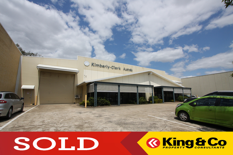 ACACIA RIDGE FREESTANDER