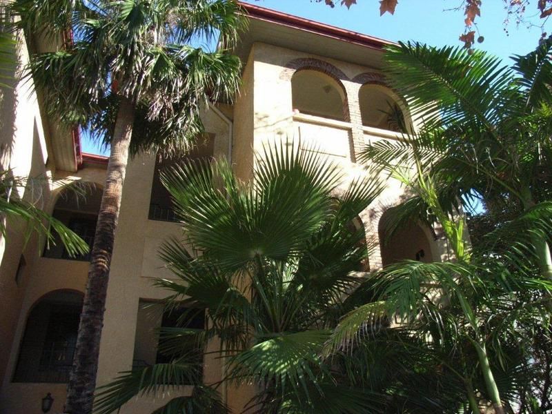 8/39 Acland Street, St Kilda - Thumbnail 2