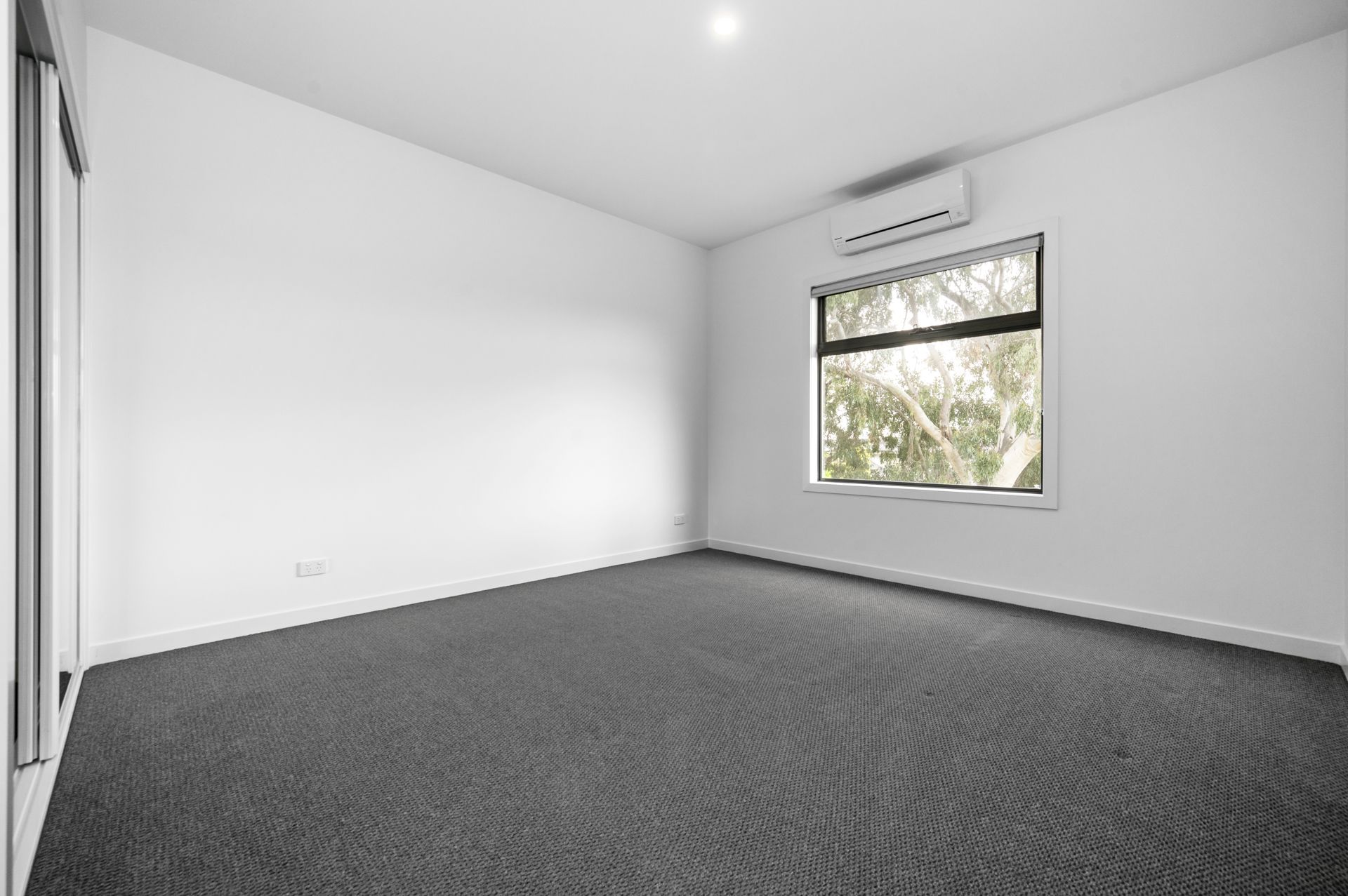 PRISTINE TOWNHOUSE