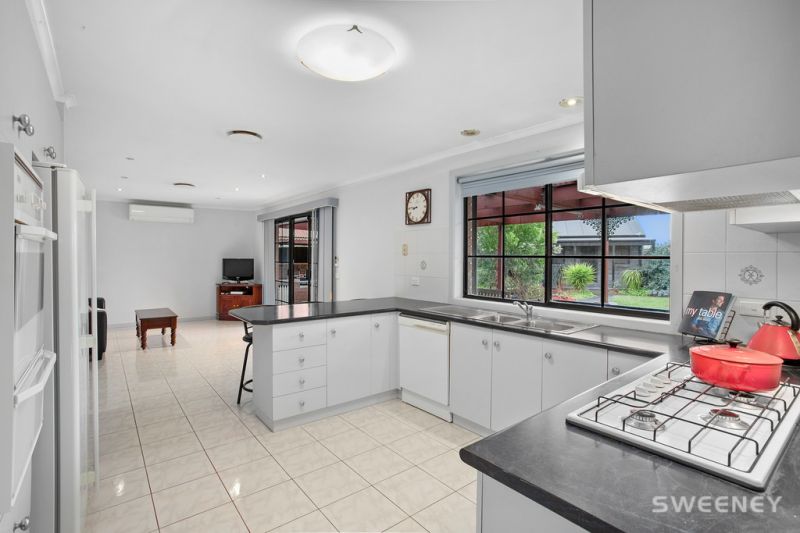 12 Markey Court, Altona Meadows - Thumbnail 4
