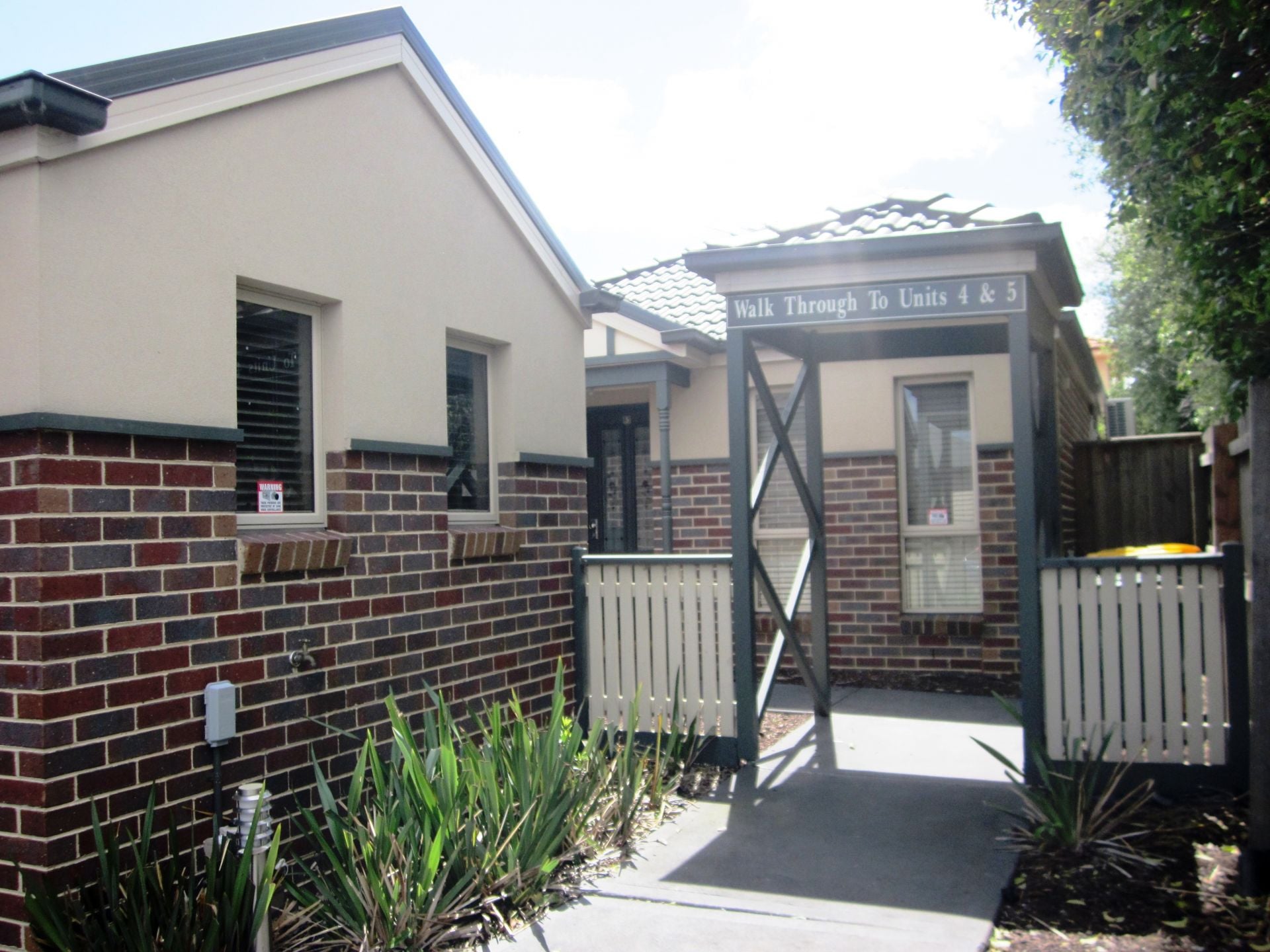 LOOKING FOR AFFORDABLE & LOW MAINTENANCE LIVING? LOOK NO FURTHER!
