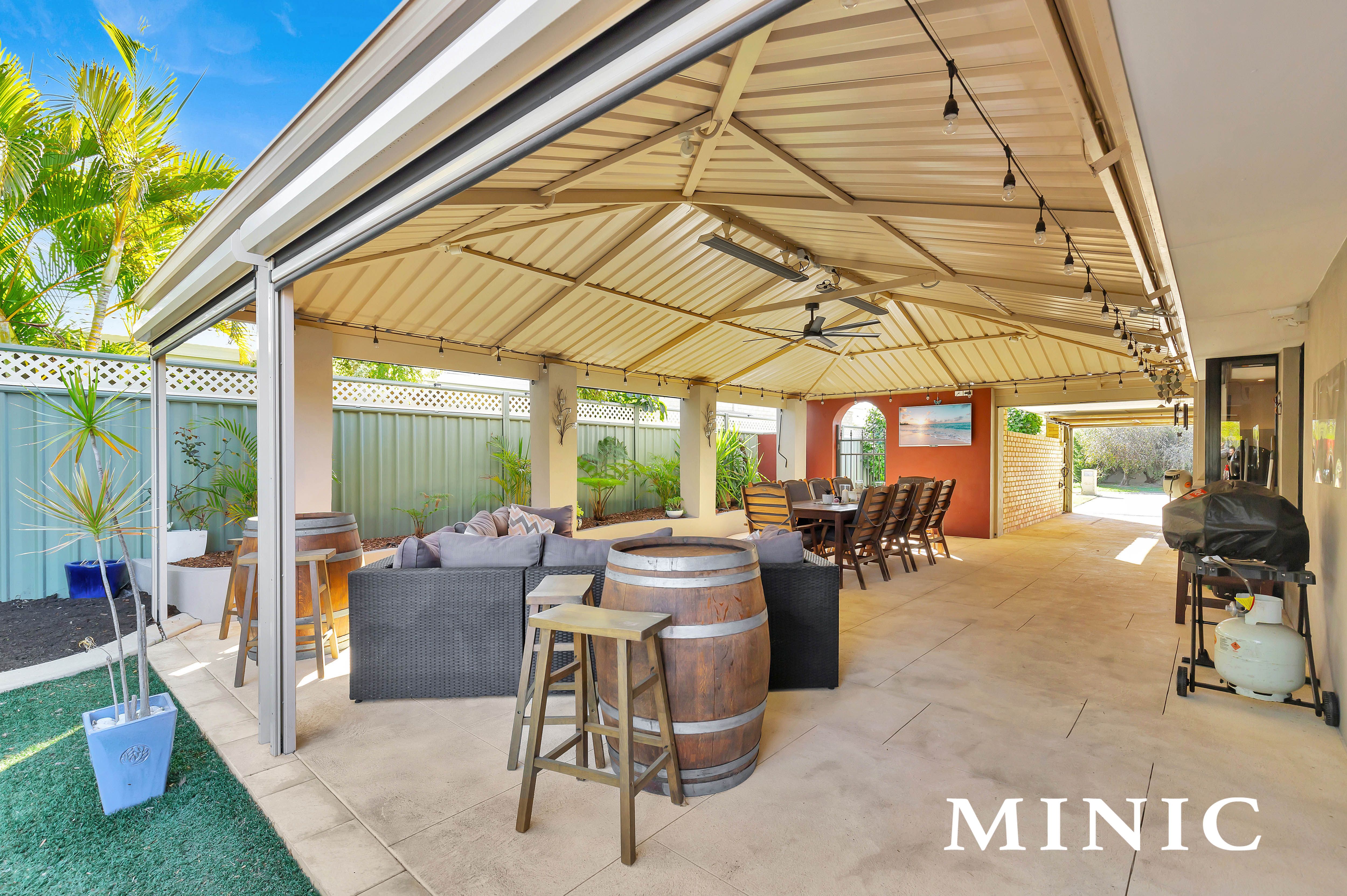 34 Charm Way, Atwell