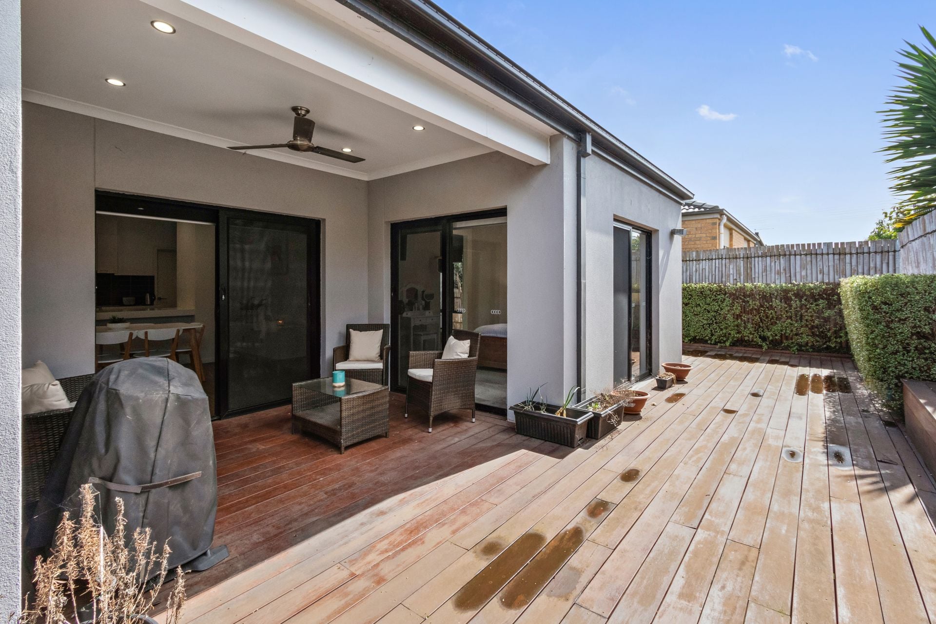 WHEN SIZE, STYLE & LOCATION REALLY MATTER & FULLY FURNISHED
