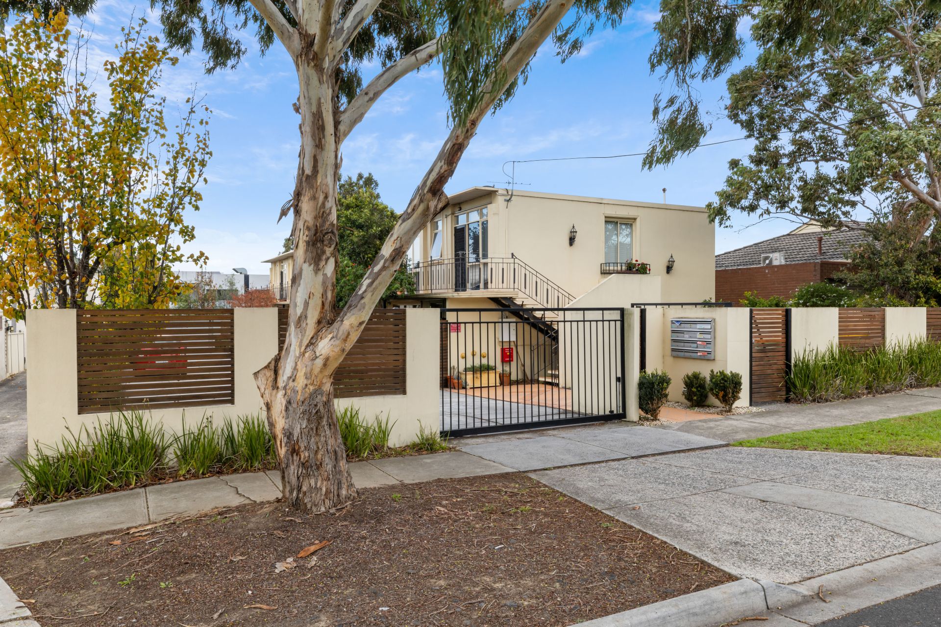 Boutique Living In Thornbury's Finest