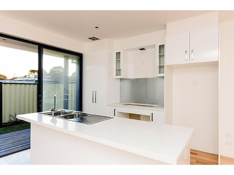 15 Parkside Crescent, Seaholme - Thumbnail 5