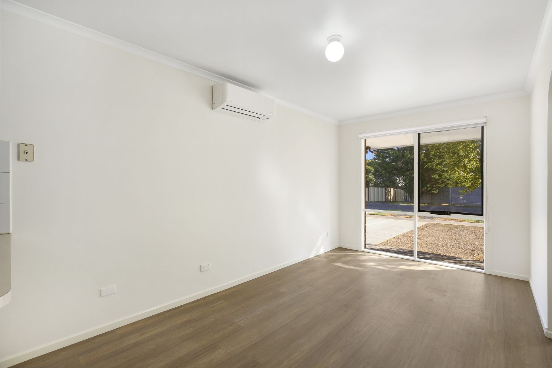 Spacious 3-Bedroom Family Home with Large Yard