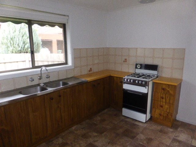 REFURBISHED TWO BEDROOM UNIT
