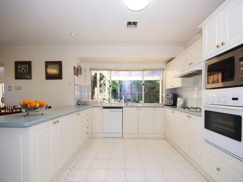 32 Petworth Parade Greenwith 5125