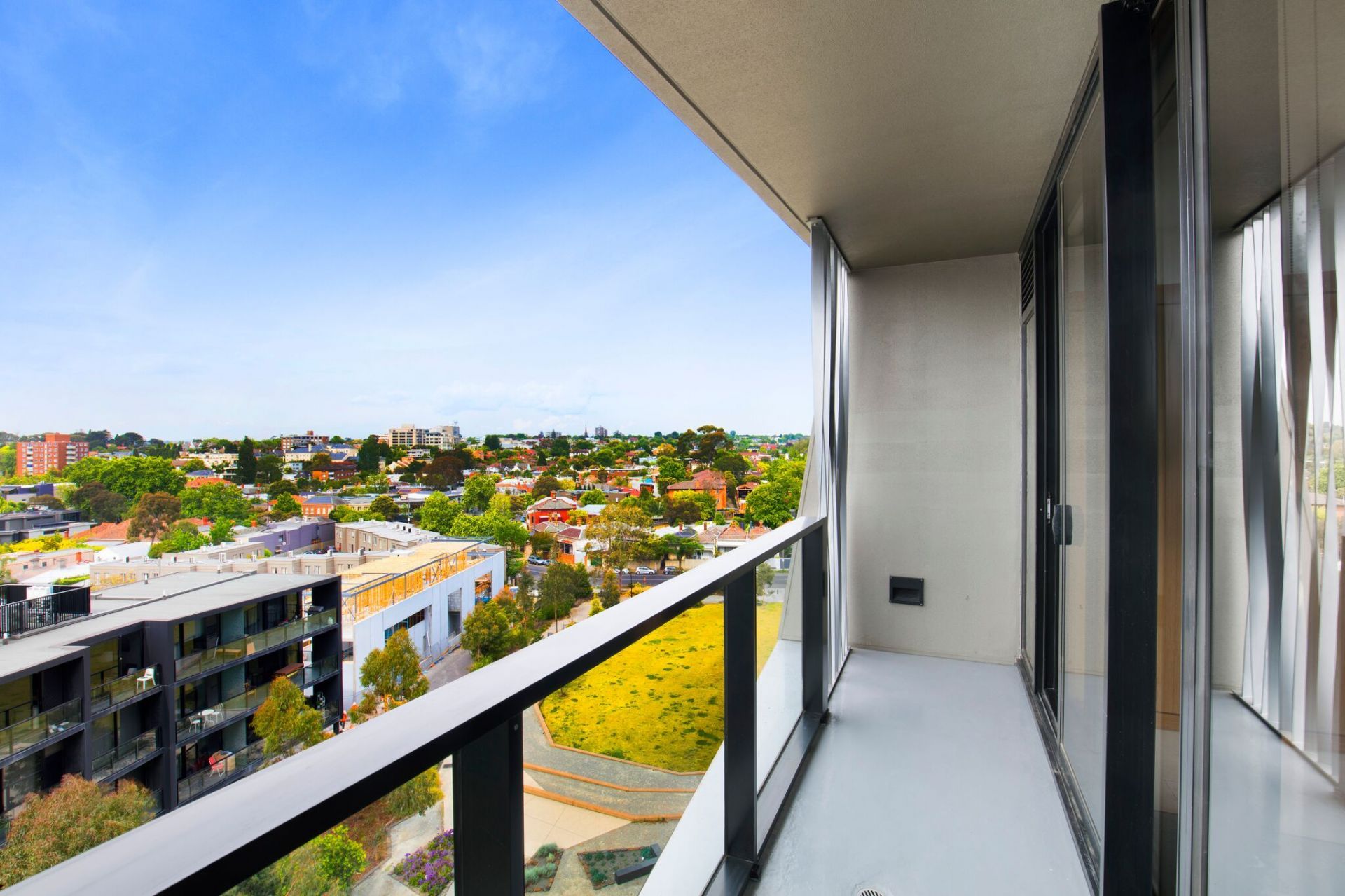 606/1 Clara Street, South Yarra - Thumbnail 7