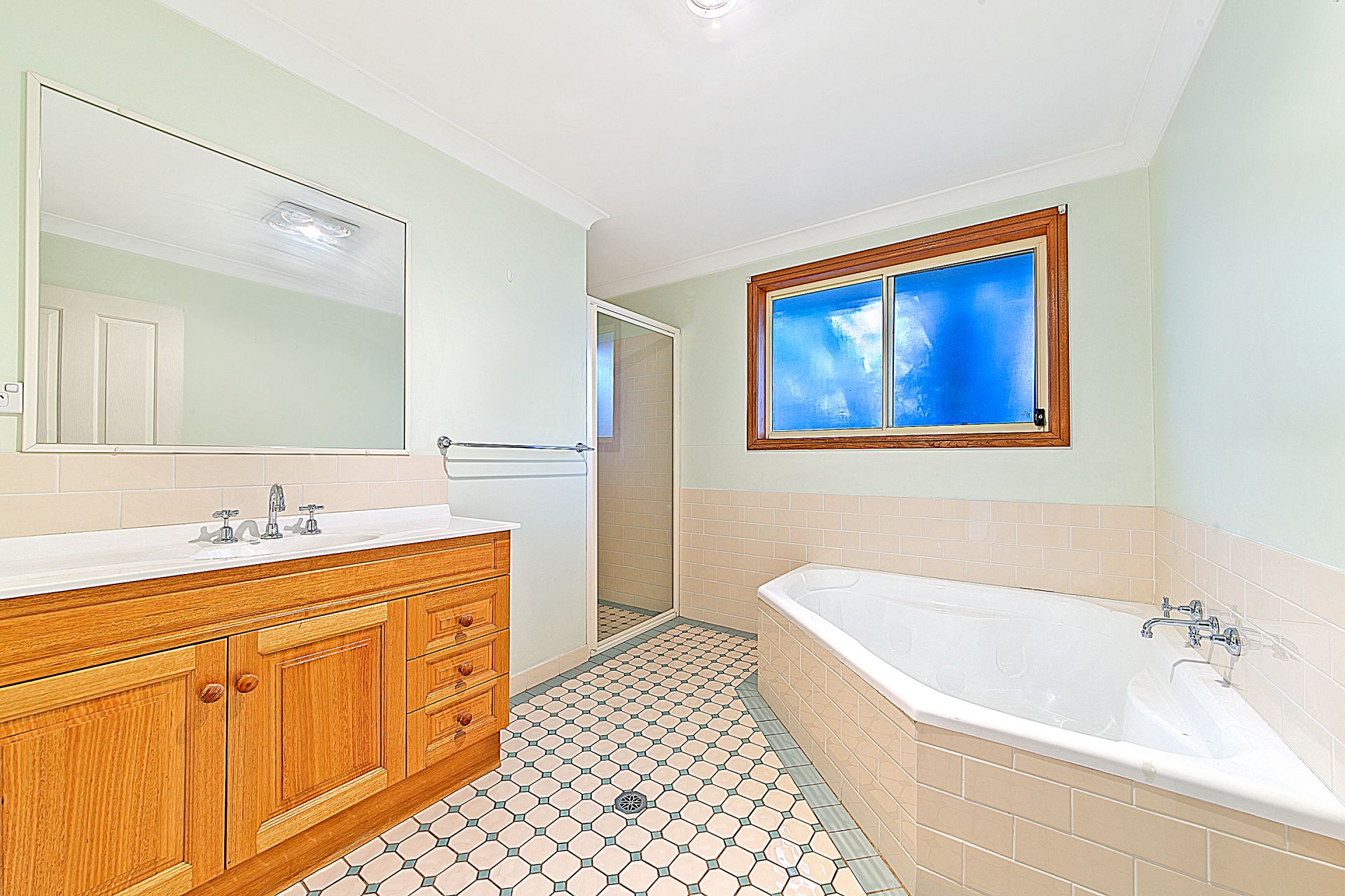 8 Waratah Street, Bowen Mountain - Thumbnail 8