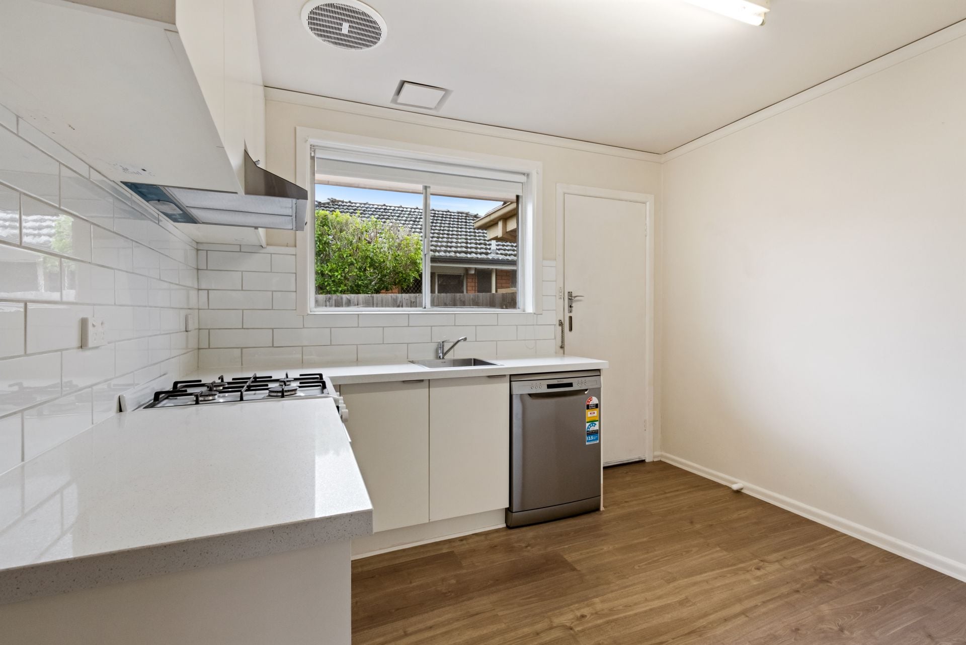 RENOVATED UNIT FOR LEASE!