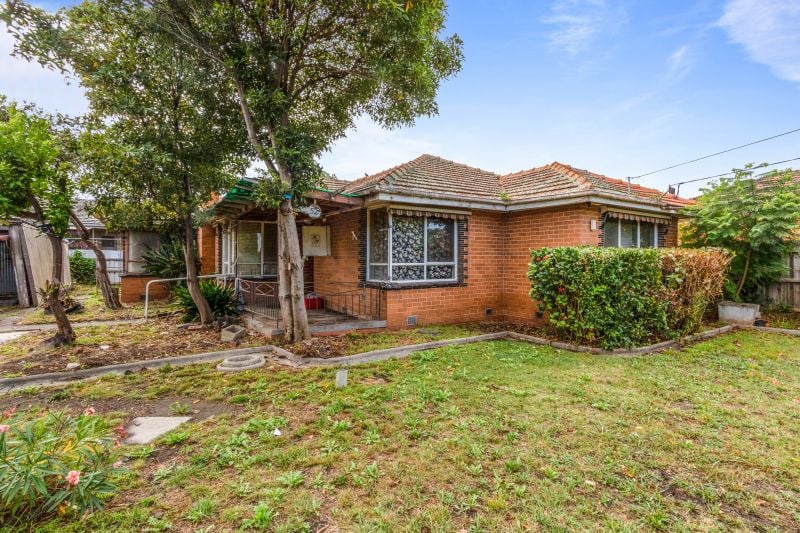 52 McFadzean Avenue, Reservoir